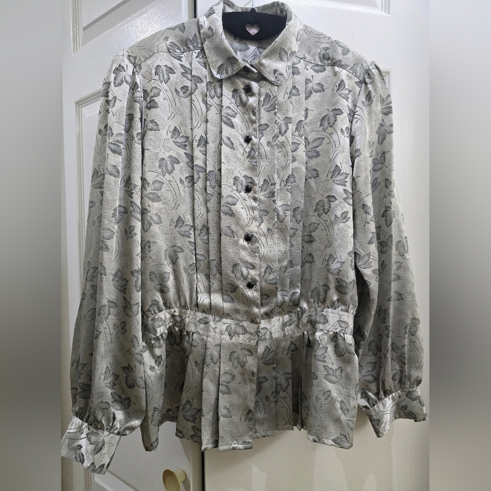 Vintage Floral Gray Women's Medium Top